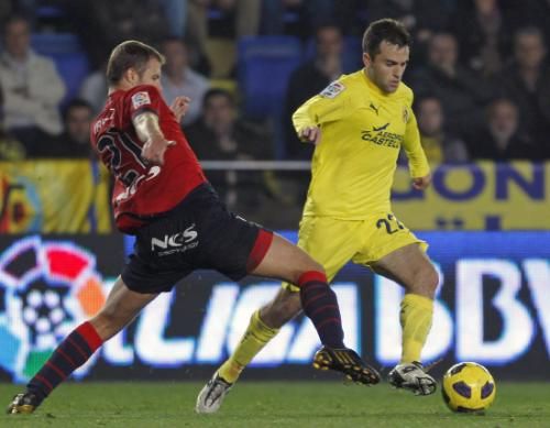 2011-01-152011-01-15t180006z_01_hjk03_rtridsp_3_soccer-spain_reuters