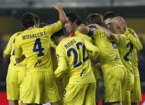 2011-01-152011-01-15t184116z_01_hjk08_rtridsp_3_soccer-spain_reuters