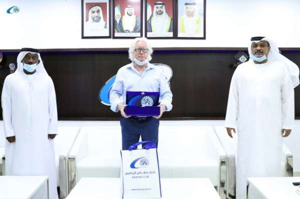 شايفر خلال التكريم