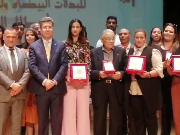 من تكريم أبطال تونس 