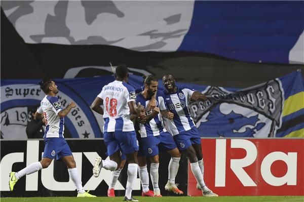 فرحة لاعبي بورتو