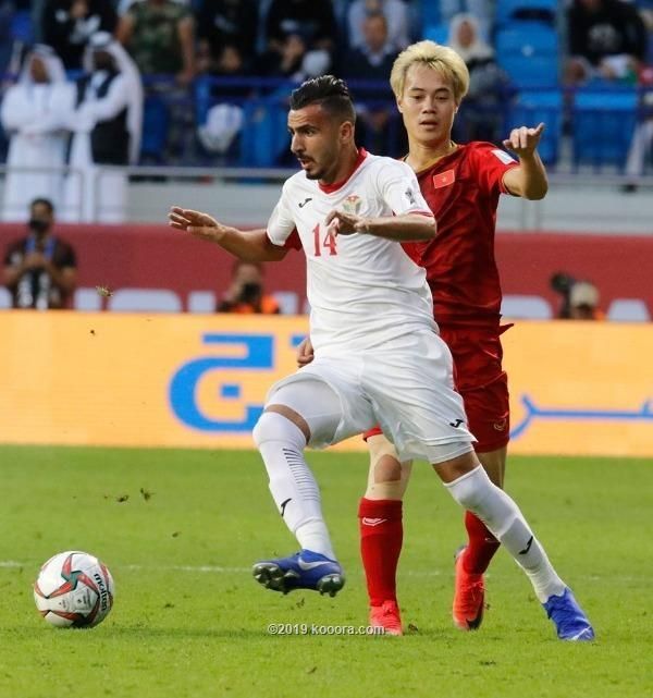 العرسان في مباراة للنشامى