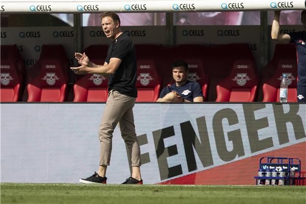 جوليان ناجلسمان