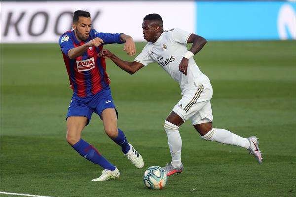 استيبان بورجوس ضد ريال مدريد