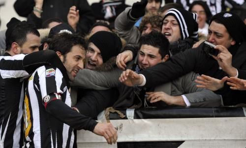 2011-01-162011-01-16t153826z_01_sre305_rtridsp_3_soccer-italy_reuters