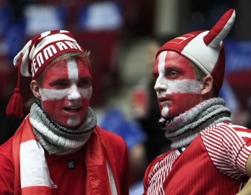2011-01-162011-01-16t193013z_01_hnd106_rtridsp_3_handball_reuters