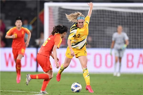  إيلي كاربنتر 