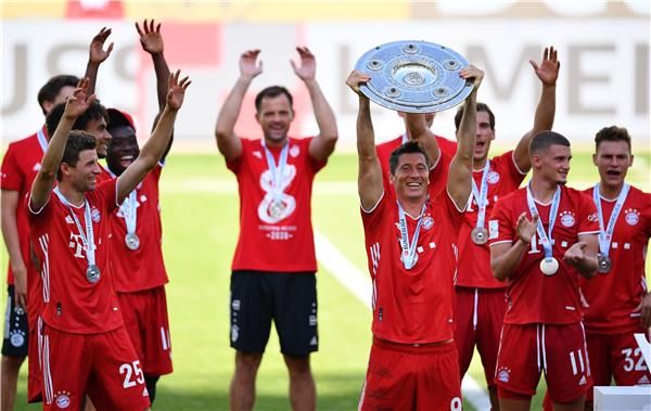 تتويج بايرن ميونخ