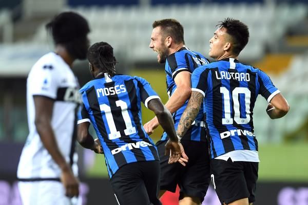 لاعبو إنتر ميلان