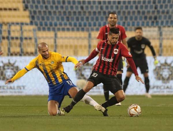 من الدوري القطري