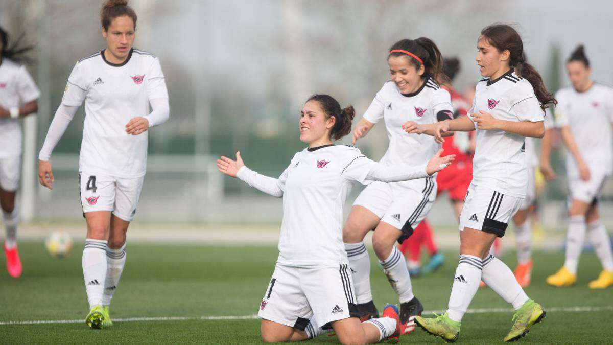 لاعبات فريق تاكون الإسباني