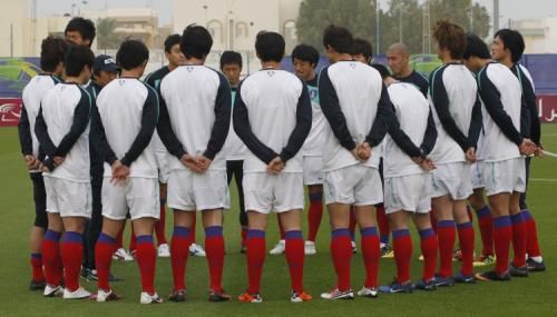 2011-01-162011-01-16t140600z_01_jyh110_rtridsp_3_soccer-asian_reuters