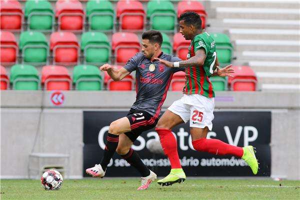 من مباراة بنفيكا وماريتيمو 