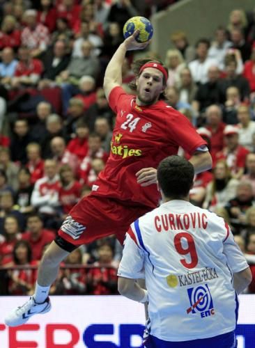 2011-01-172011-01-17t203539z_01_hnd626_rtridsp_3_handball_reuters