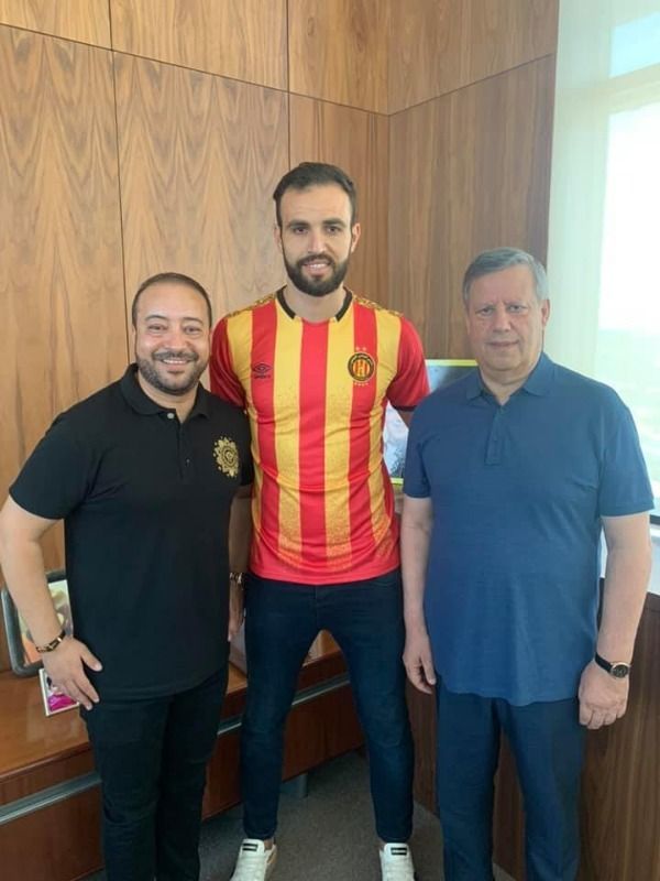 النقاز بقميص الترجي