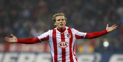 فورلان يحتفل بتسجيل هدف 