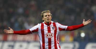 فورلان يحتفل بتسجيل هدف 