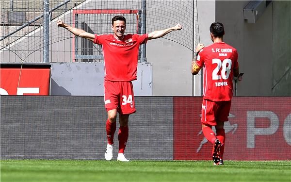 كريستيان جينتنر