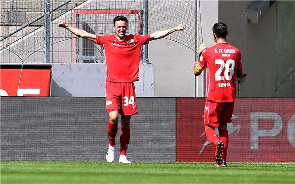 كريستيان جينتنر