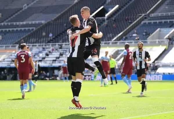 ?i=albums%2fmatches%2f1676431%2f2020-07-05t133654z_1330772665_up1eg7511ti9l_rtrmadp_3_soccer-england-new-whu-report_reuters