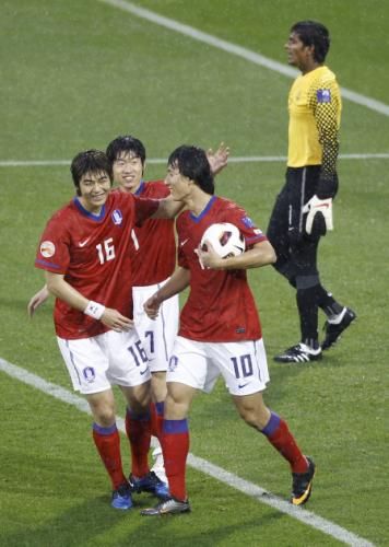 2011-01-182011-01-18t133306z_01_ac203_rtridsp_3_soccer-asian_reuters