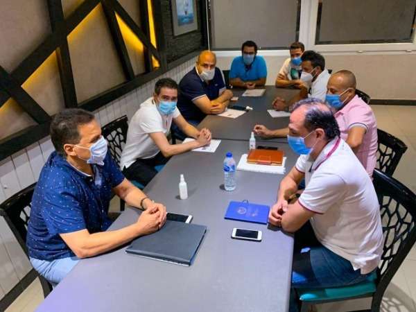 من الاجتماع