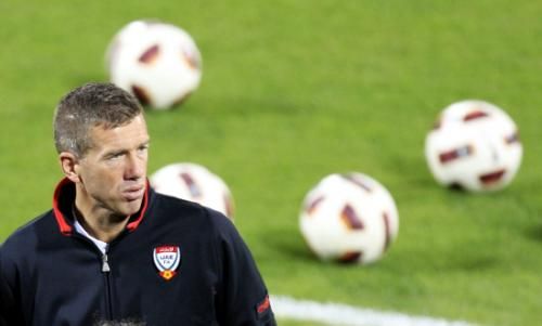 2011-01-142011-01-14t164109z_01_doh37_rtridsp_3_soccer-asian_reuters