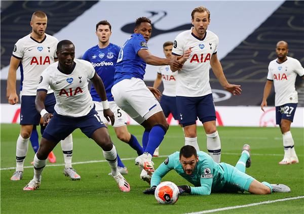 توتنهام وإيفرتون