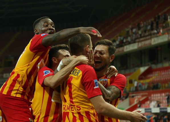 فرحة لاعبي قيصري سبور