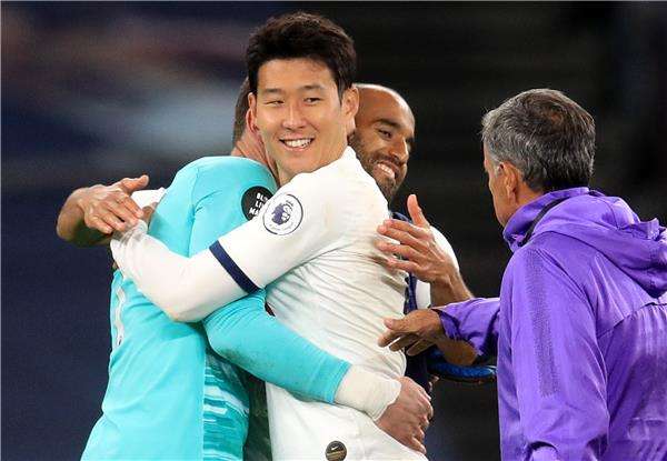 هوجو لوريس وسون هيونج مين