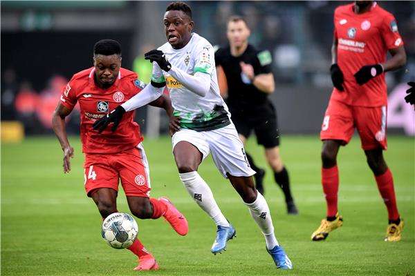 دينيس زكريا