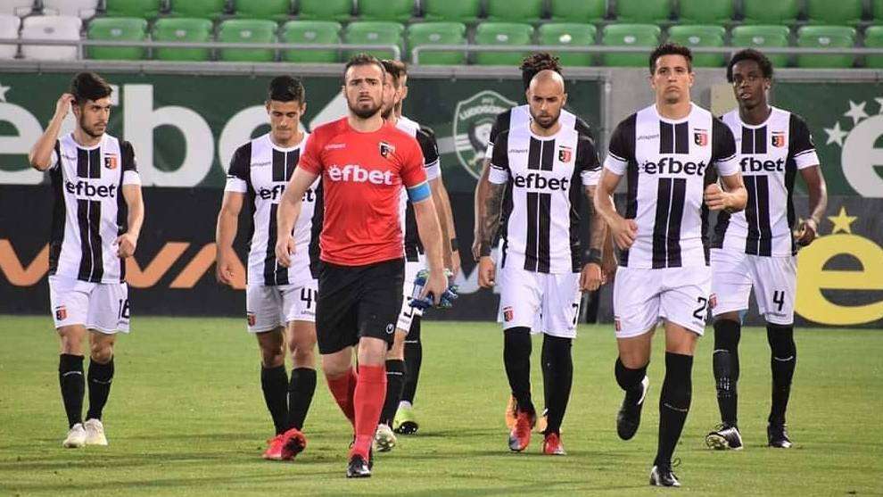 لوكوموتيف بلوفديف