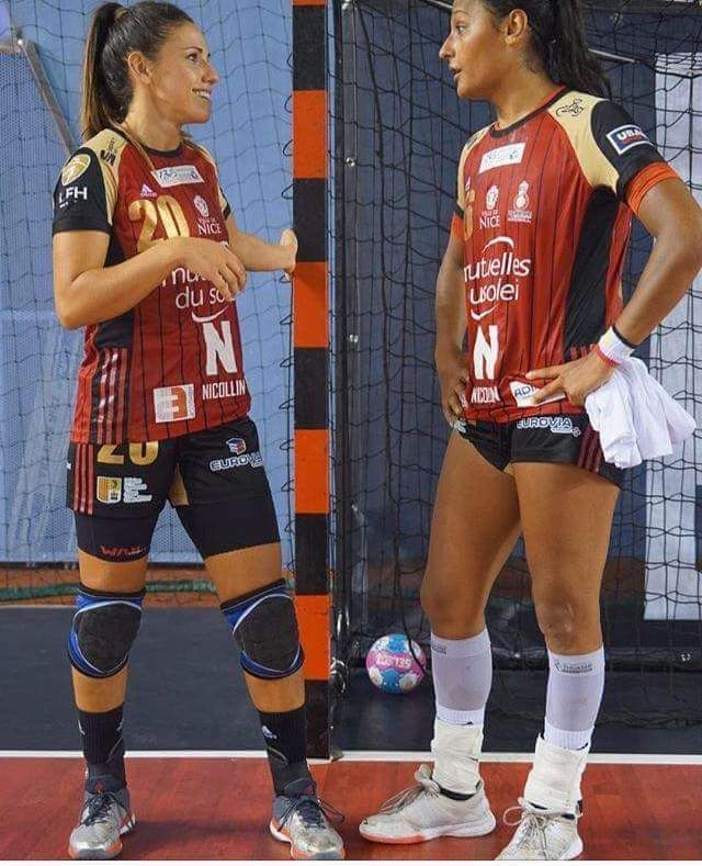  مروة عيد عبد الملك (يمين)