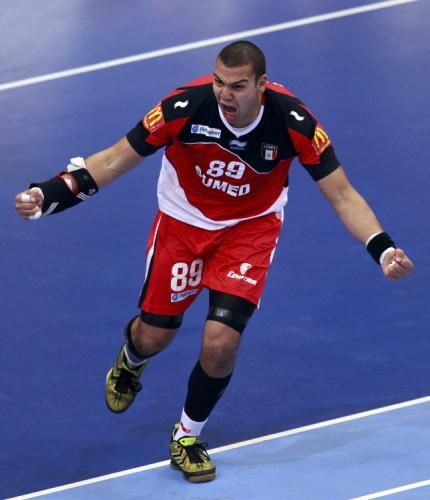 2011-01-162011-01-16t181024z_01_hnd608_rtridsp_3_handball_reuters