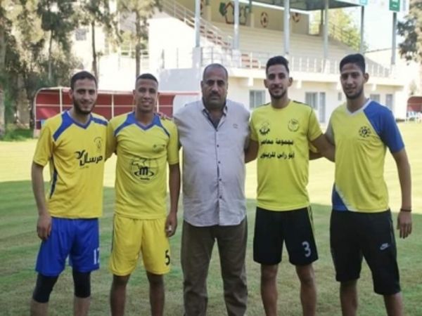 من تقديم اللاعبين