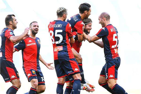 فرحة لاعبي جنوى