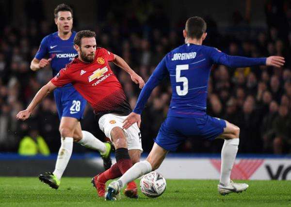 مانشستر يونايتد وتشيلسي - أرشيفية