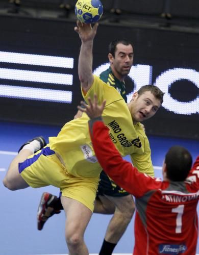 2011-01-192011-01-19t200849z_01_hnd610_rtridsp_3_handball_reuters