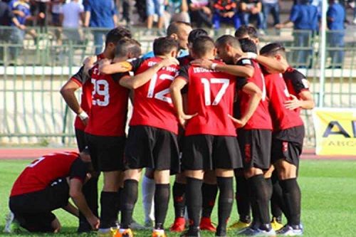 لاعبو جمعية عين مليلة