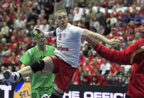 2011-01-192011-01-19t203510z_01_hnd331_rtridsp_3_handball_reuters