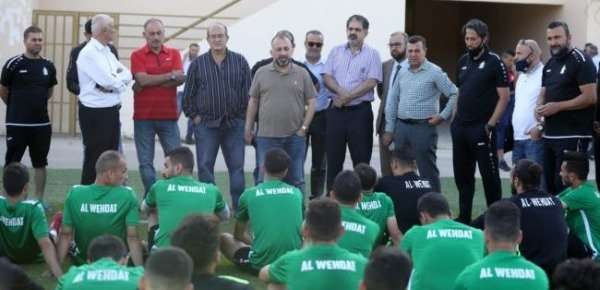 الحوامدة يتحدث للاعبين