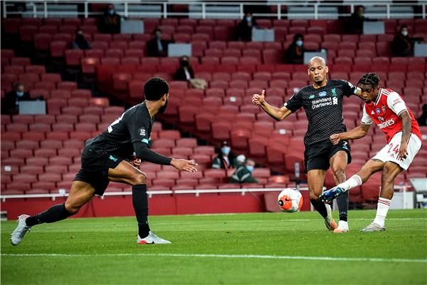 نيلسون يسجل هدفه في شباك ليفربول