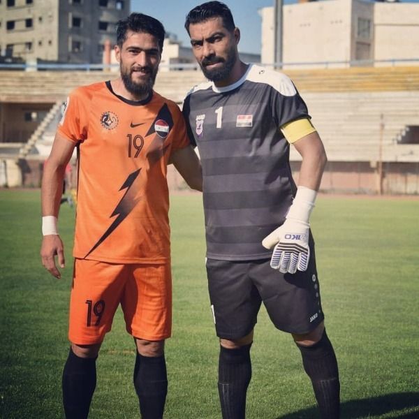 أنس بلحوس مع شقيقه