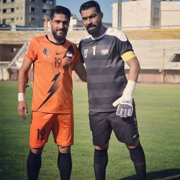 أنس بلحوس مع شقيقه