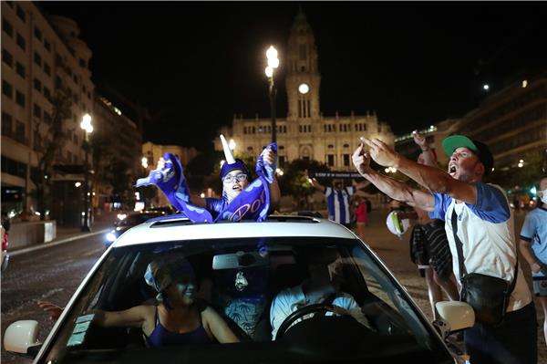 فرحة جماهير بورتو