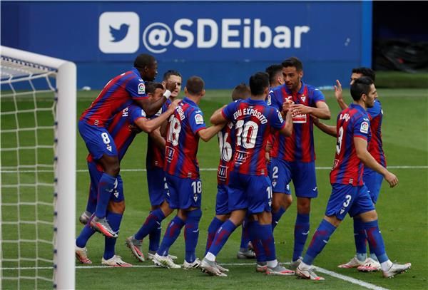 لاعبو إيبار 