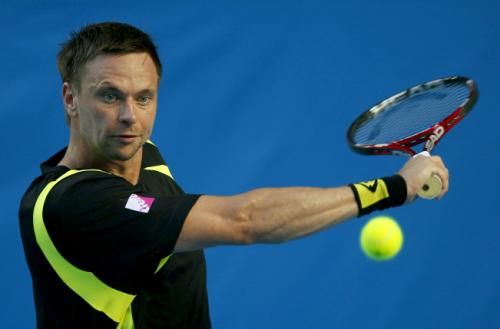 2011-01-202011-01-20t090431z_01_mel163_rtridsp_3_tennis-open_reuters