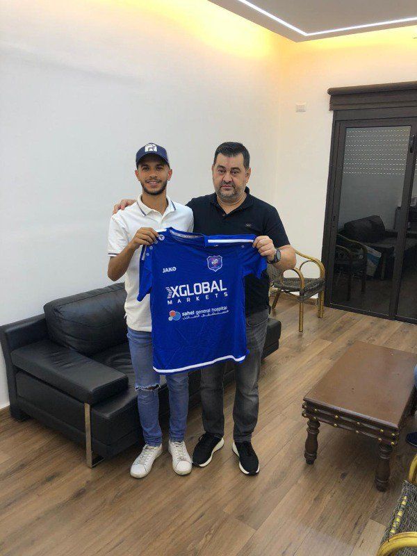 من تقديم اللاعب