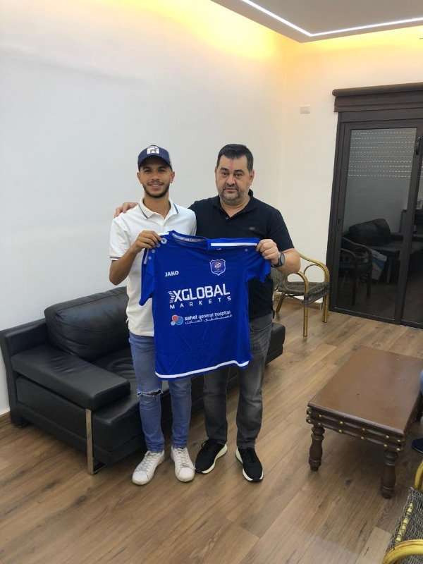 من تقديم اللاعب