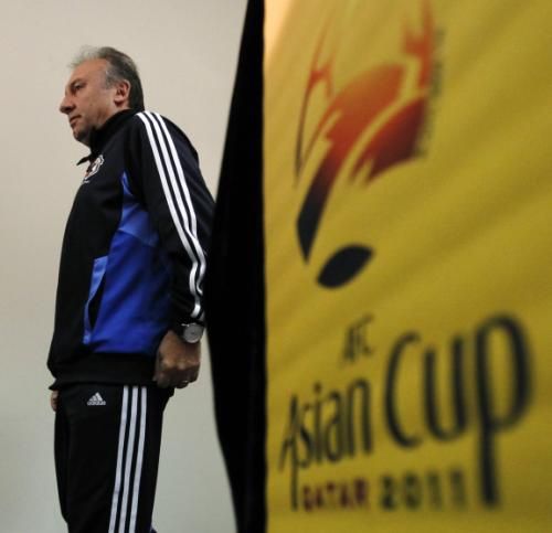 2011-01-202011-01-20t093404z_01_doh502_rtridsp_3_soccer-asian_reuters